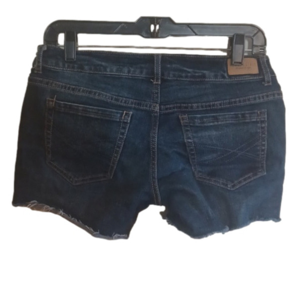 Aeropostale distressed cutoff shorts size 4. Good used condition. Supercute!! - Picture 3 of 6